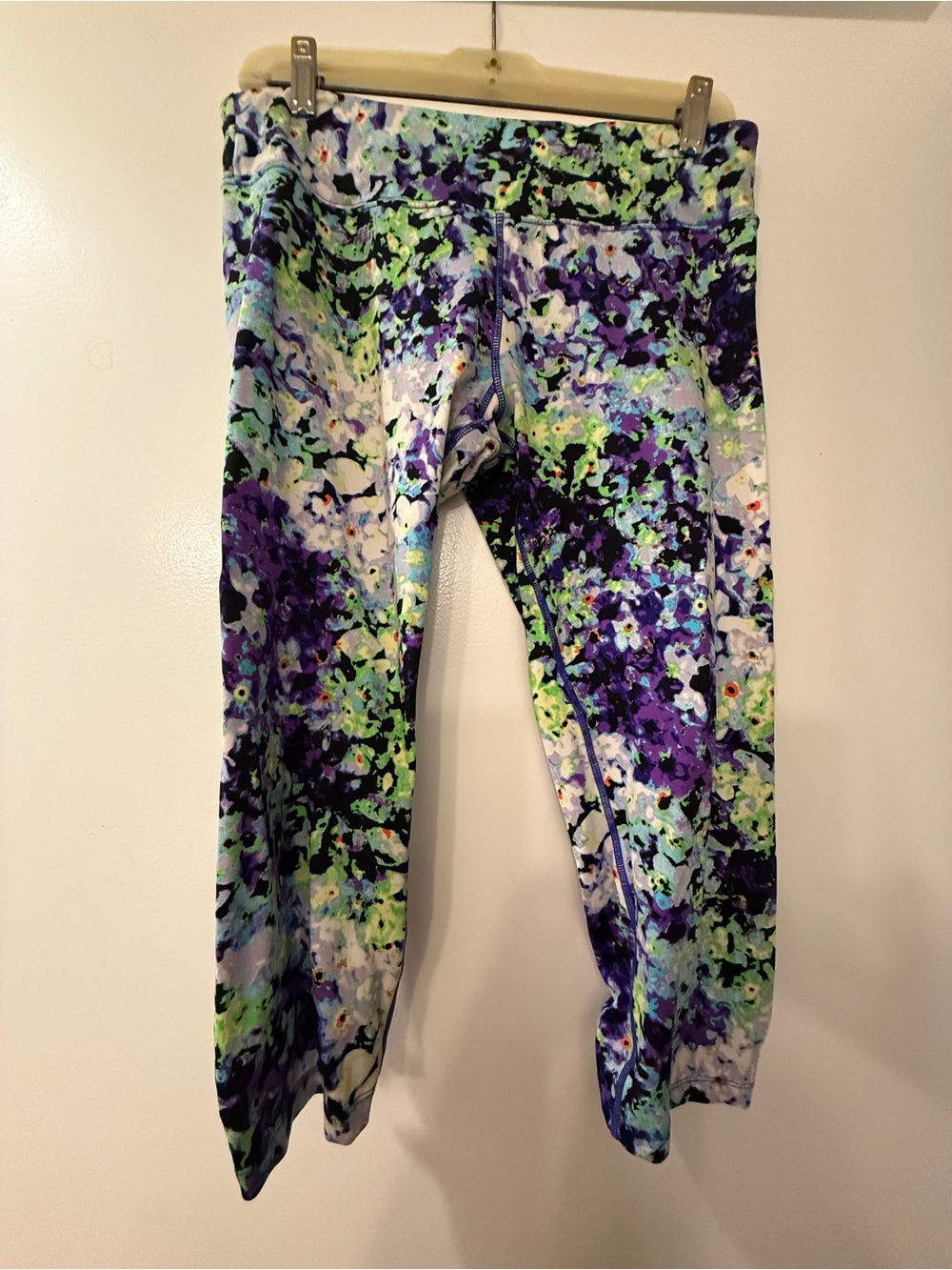 Calvin Klein Purple, Green & White Floral Print Calf-length Leggings